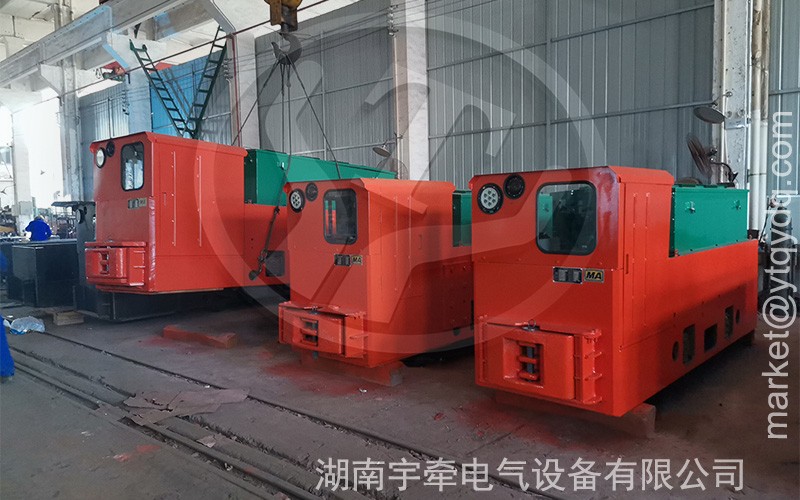 一批改造升級(jí)的蓄電池湘潭電機(jī)車(chē)發(fā)貨