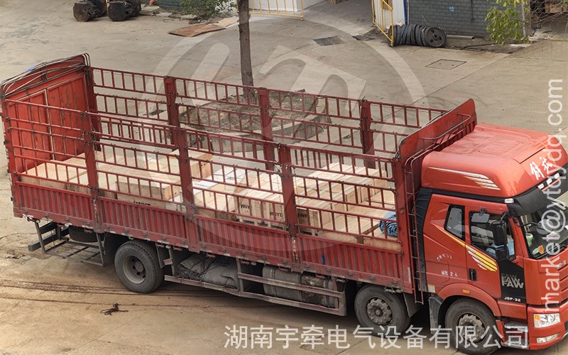 一批湘潭電機(jī)車(chē)配件出口訂單發(fā)貨