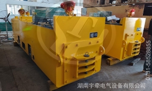 國(guó)外客戶定制的10噸架線式湘潭電機(jī)車發(fā)貨